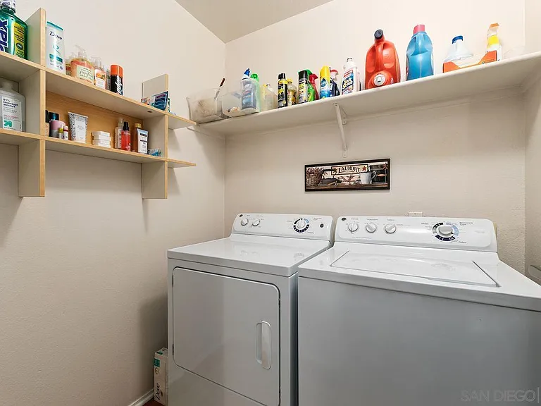 12095 Alta Carmel Ct #6 — Photo 15