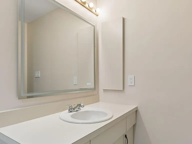262 Daffodil Dr — Photo 22