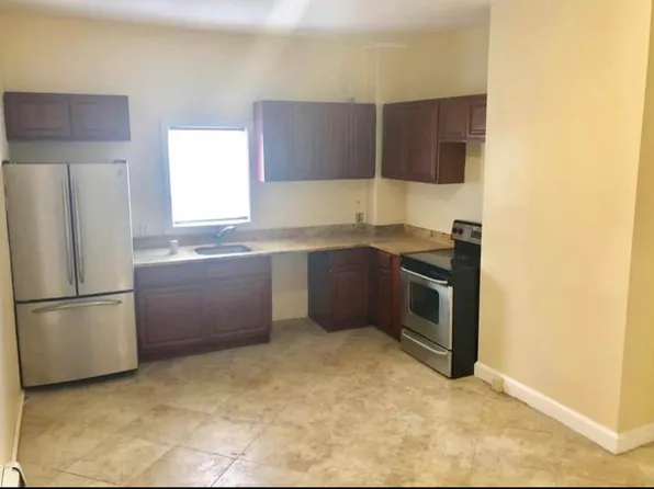 145 Magnolia St #1, Providence, RI 02909