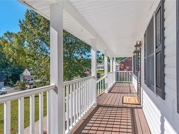 3rd image of 7418 Cindy Ct