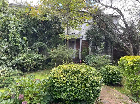 7 Sheffield Road, Great Neck, NY 11021