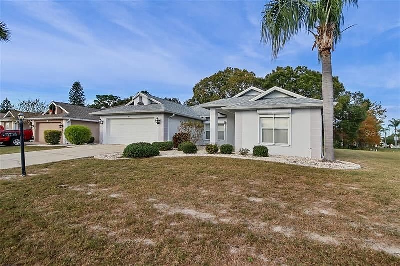 1st image of 301 Caloosa Woods Ln