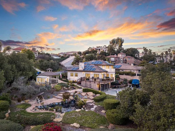 319 Hill Ct, Fallbrook, CA 92028