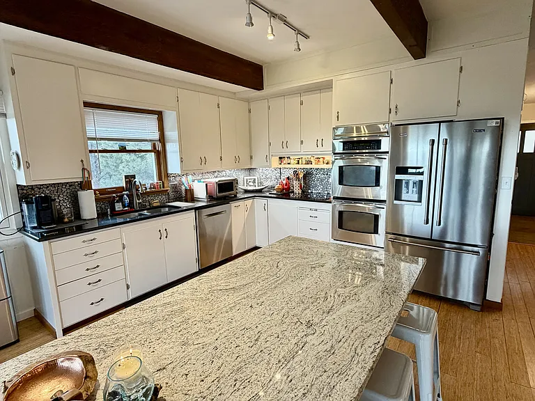 374 Whispering Pines Rd — Photo 4