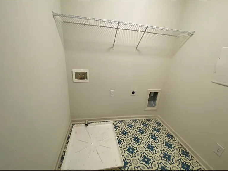 46 Walnut St — Photo 18