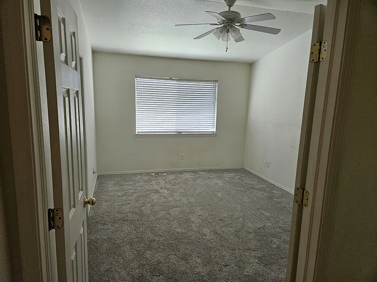 5311 Sunshade Point — Photo 7