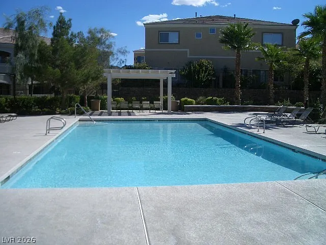 2 bed, 2.0 bath, 1268 sqft, $1,495 — Photo 2