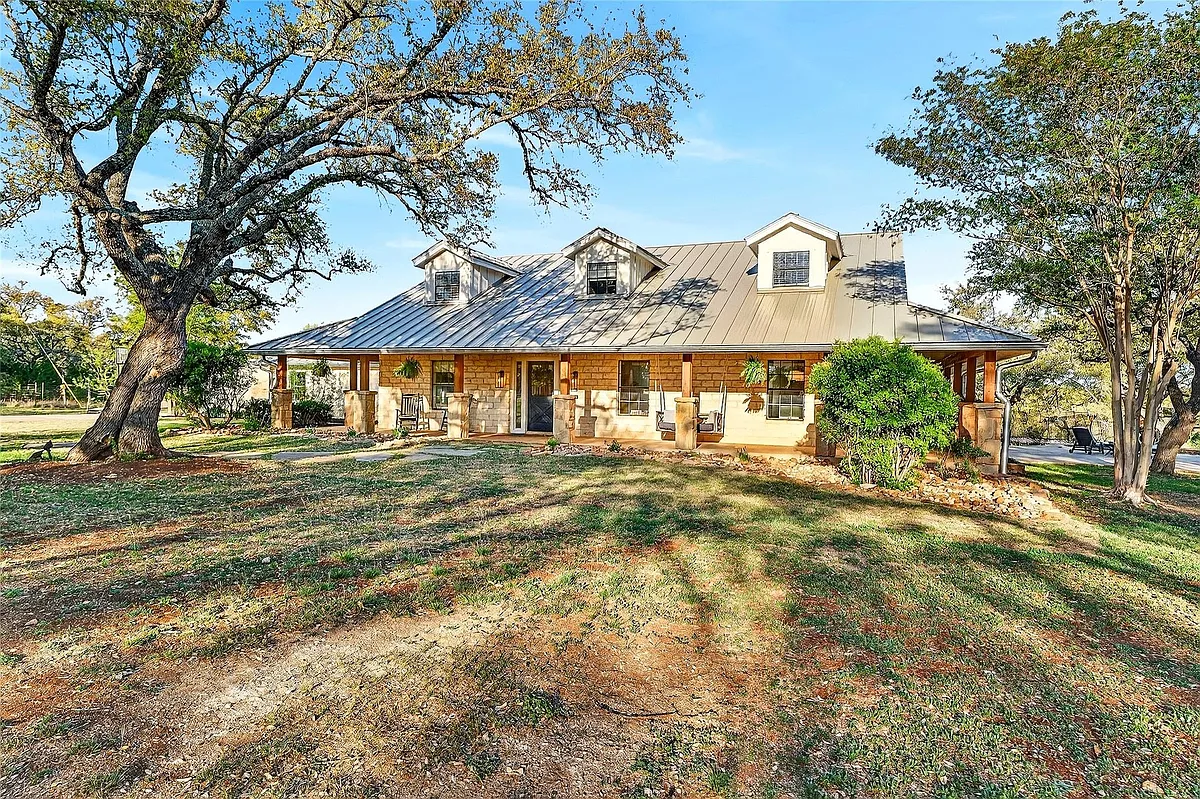 Building Photo - 301 Medlin Creek Loop