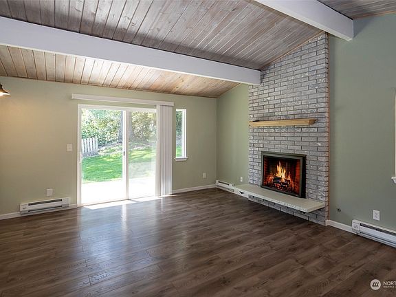 4th image of 5902 34th Street NW