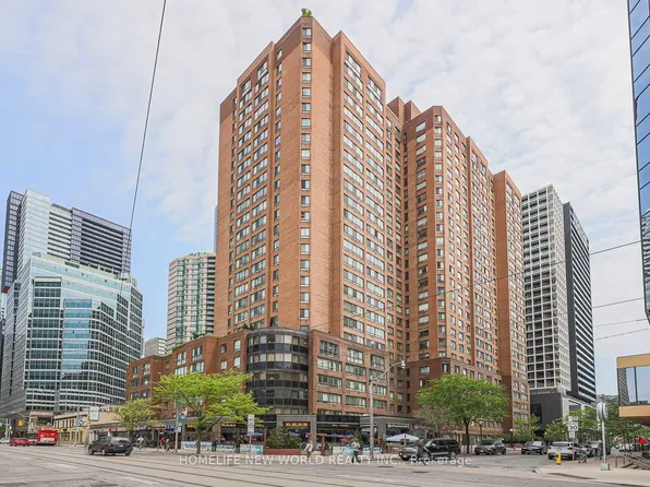 633 Bay St #1003, Toronto, ON M5G 2G4