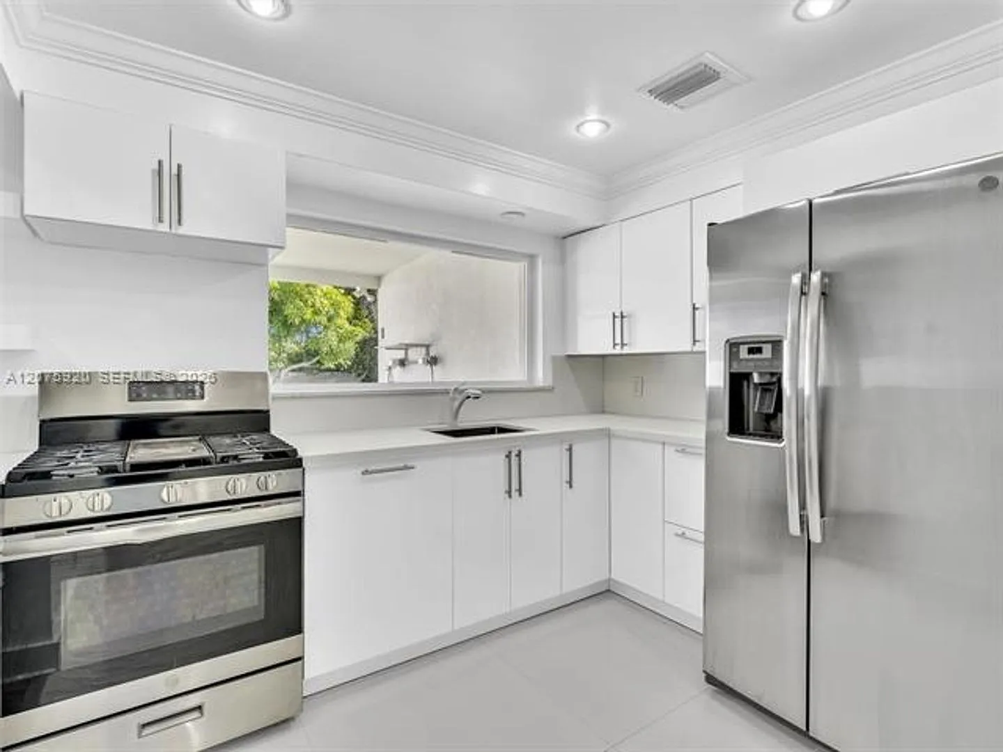 1647 NE 146th St # 1647, Miami, FL 33181 — Photo 1