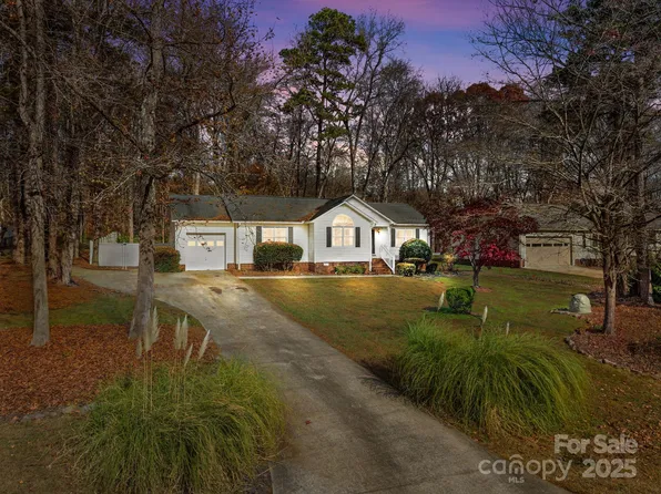 240 Proctor Dr, Salisbury, NC 28147