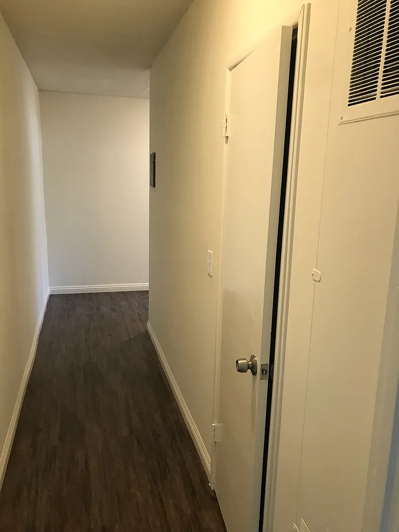 5623 Meridian Street — Photo 3