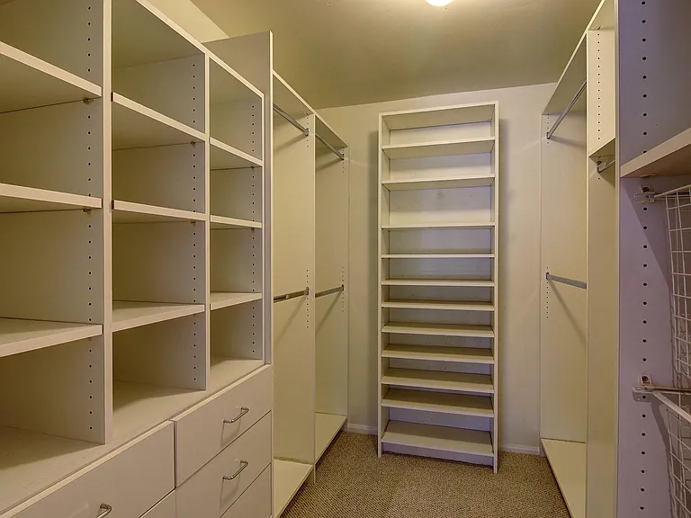 2630 State St #6 — Photo 24