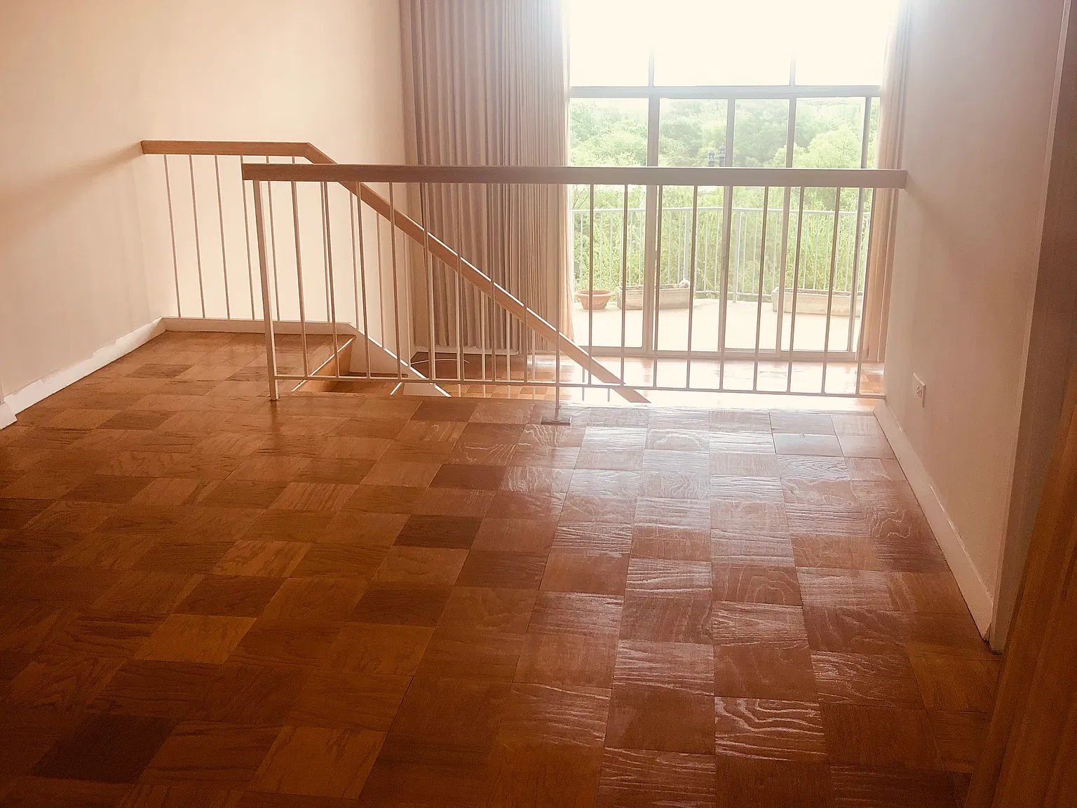 1 bed, 1060 sqft, $3,150 — Photo 4