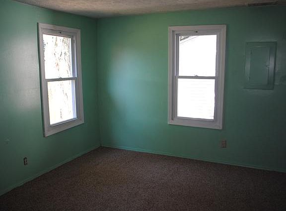4th image of 1310 E 225 S