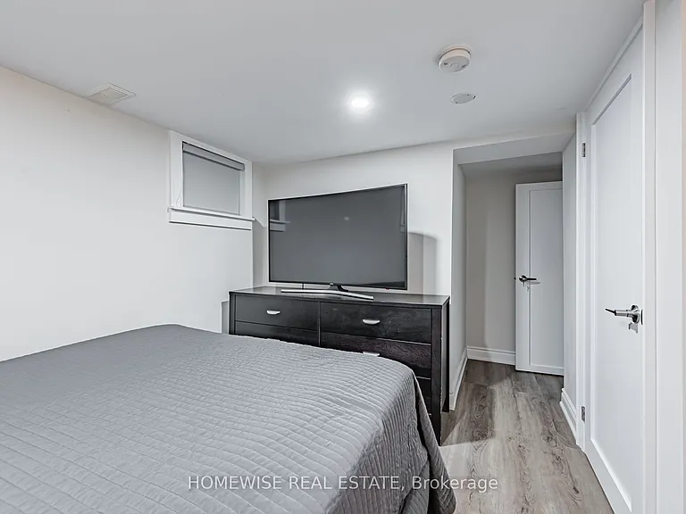 68 Fairleigh Cres #LOWER — Photo 16