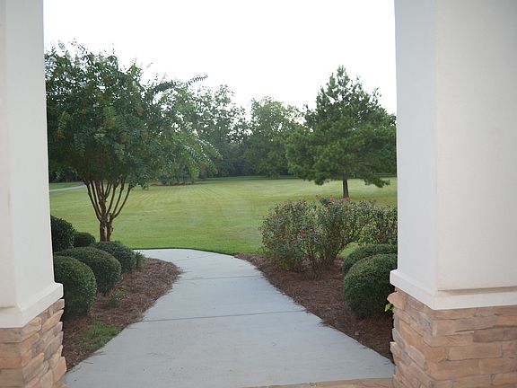 large spacious front yard