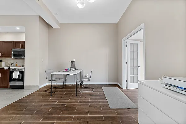 Rented by REAL New York | media 19