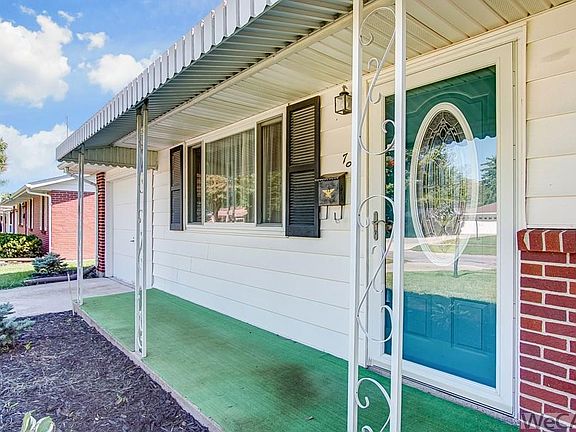 5th image of 708 Carolyn Dr