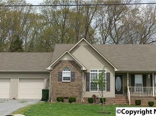 17 Aspen Hills Dr, Fayetteville, TN 37334