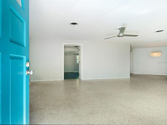 4th image of 1187 Willis Ave