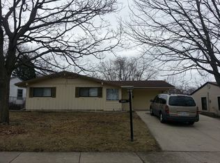 605 S Oltendorf Rd, Streamwood, IL 60107