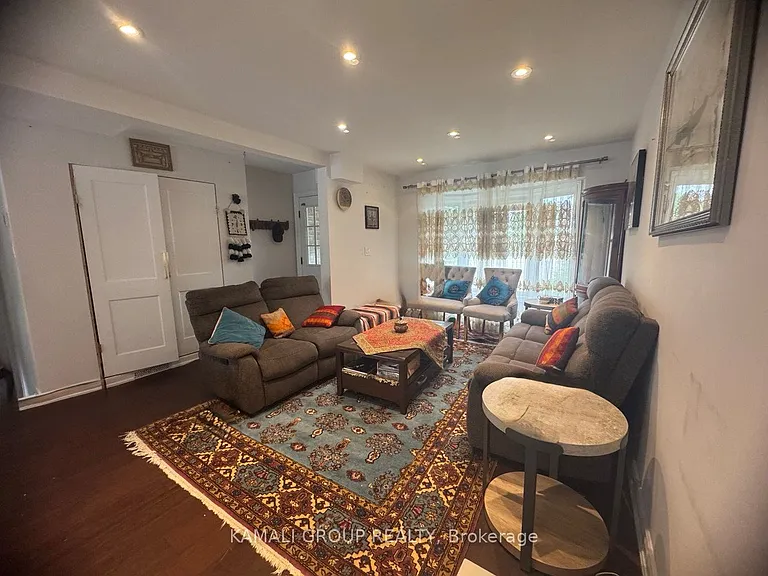 24 Valhalla Ct — Photo 3