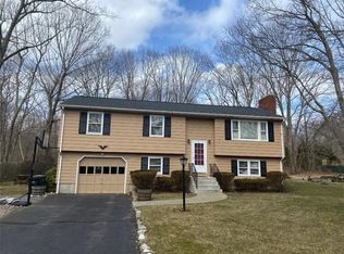 685 Twin Brook Ln, Coventry, RI 02816