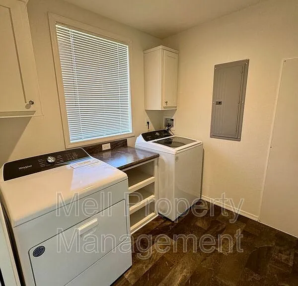 191 E Parkway Blvd — Photo 19