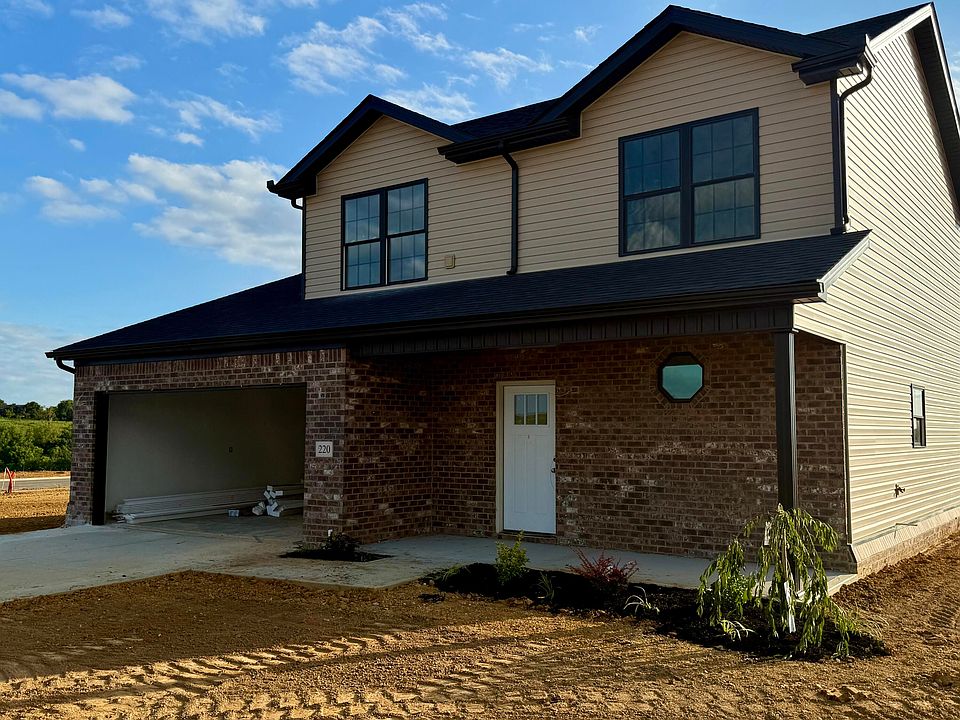 1st image of 220 Stillwater Dr