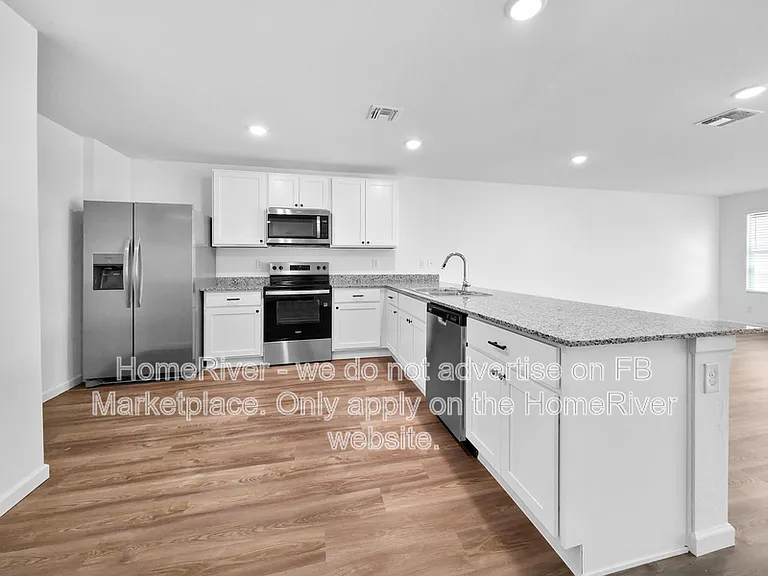 741 Dylan Ct — Photo 7