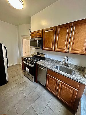 1st image of 623 W 207th St #30-2