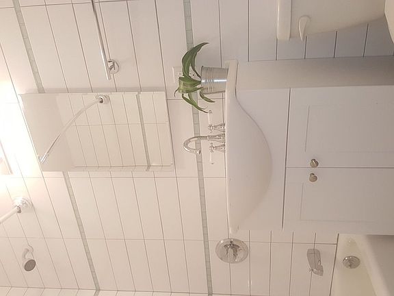 4th image of 1064 39th St APT 3R