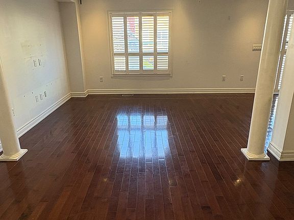 5th image of 8 Quietbrook Cres