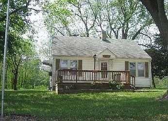 1st image of 305 Bonds Dr