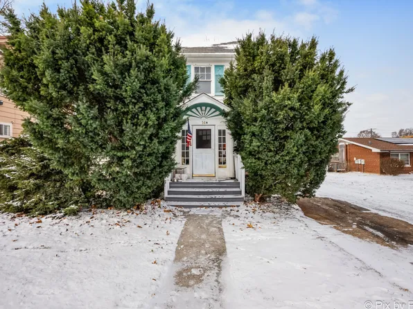 14 N Highland Ave, Aurora, IL 60506