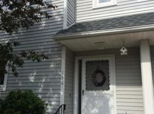 136 Oak Ridge Dr, Windsor Locks, CT 06096