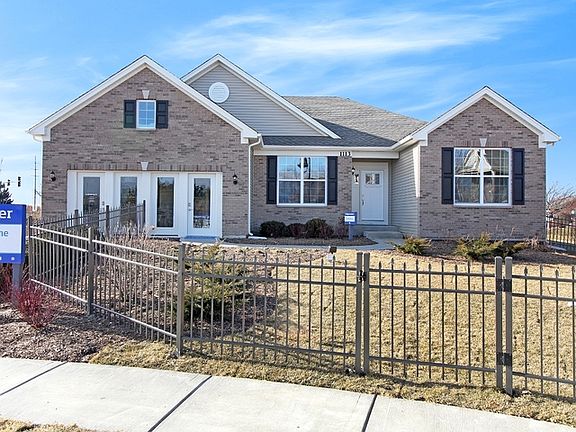 2nd image of 835 Richards Dr
