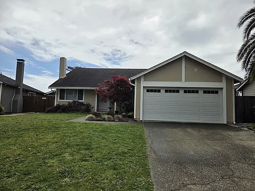 111 Harbour Dr Photo 1