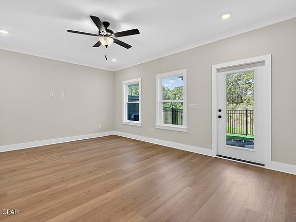 5th image of 305 Cyan Ln #27