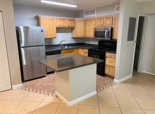 360 Lakepointe Dr UNIT 202, Altamonte Springs, FL 32701