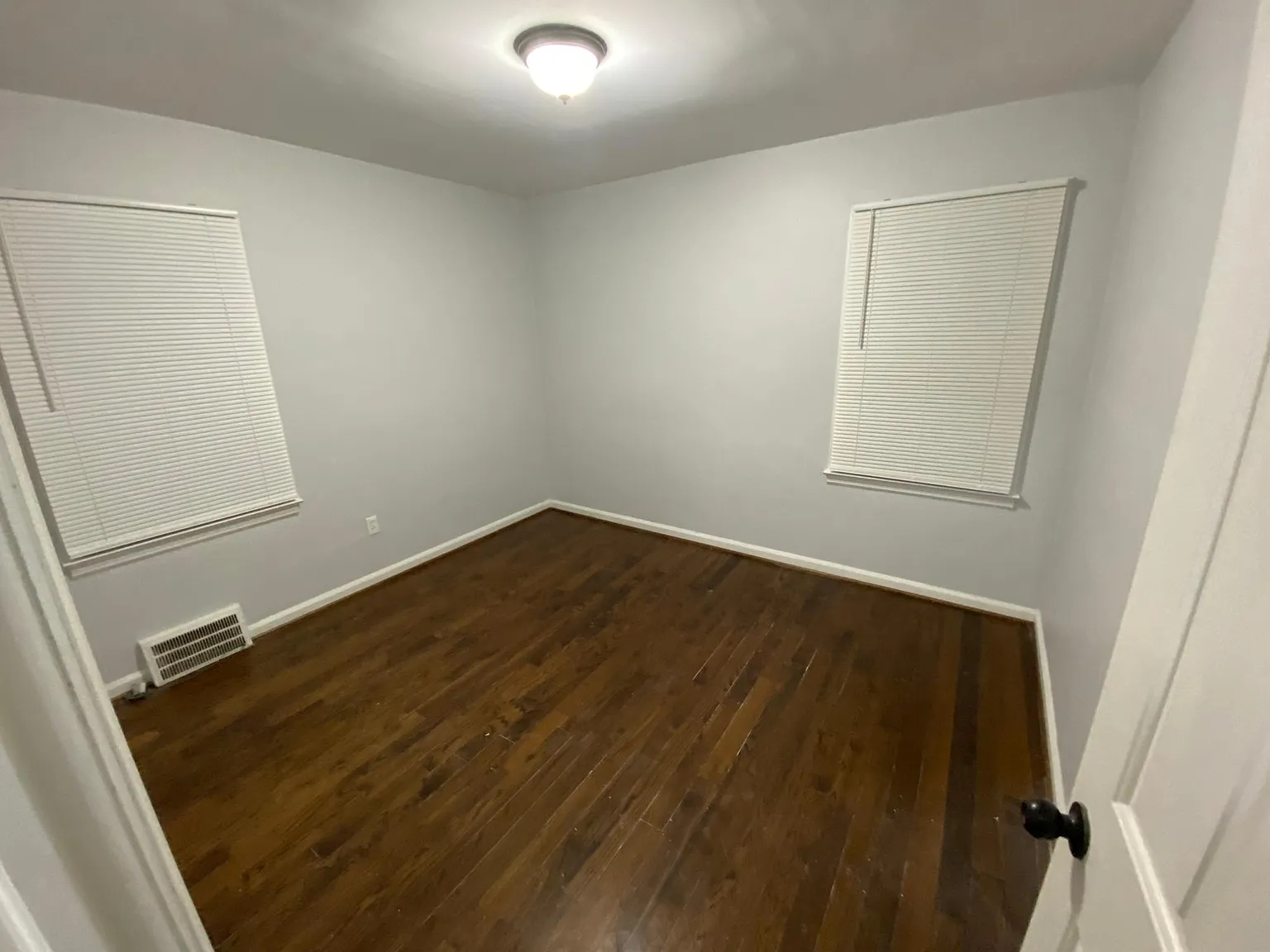 3 bed, 1077 sqft, $1,650 — Photo 4
