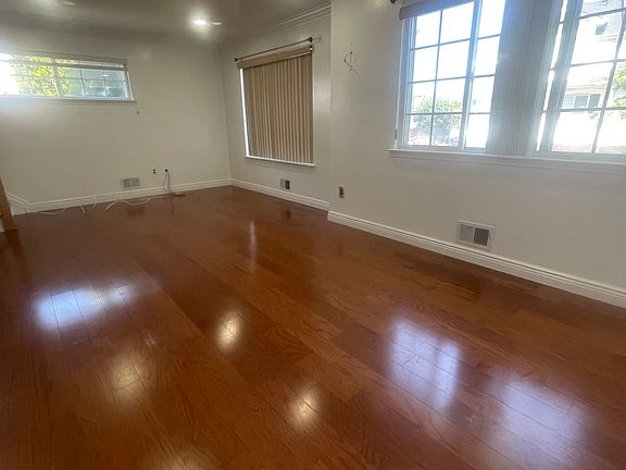 5th image of 37 Red Cedar Ln Floor 2