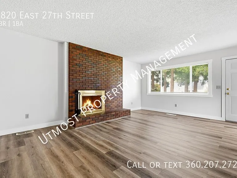 1820 E 27th St — Photo 3