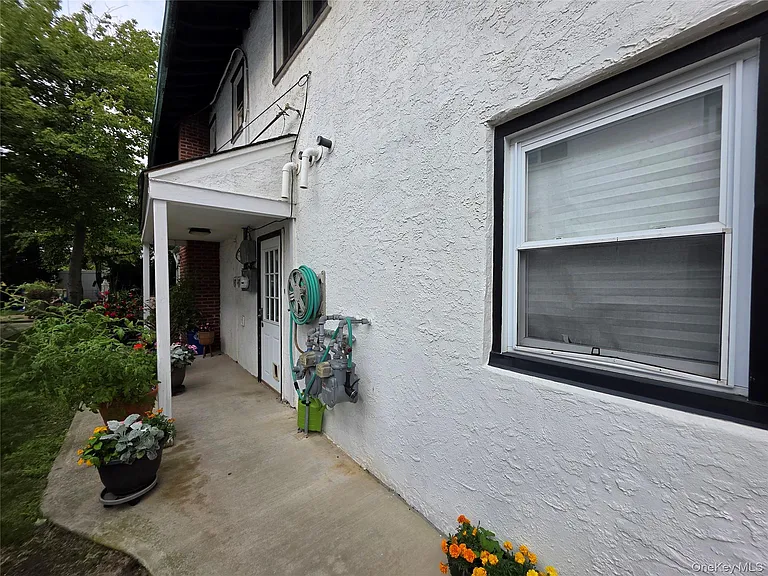 537 E Chester St — Photo 19