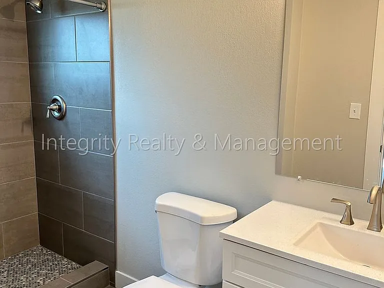 3092 W Layton Ave — Photo 16