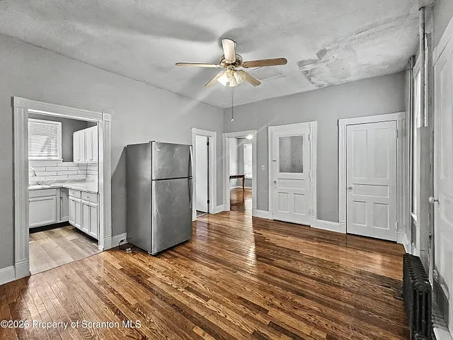 828 Cedar Avenue - 1 st fl — Photo 4