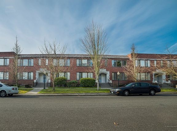 2nd image of 2120 Highland Ave APT 305