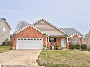 6 Whitethorn Ln, Greenville, SC 29607